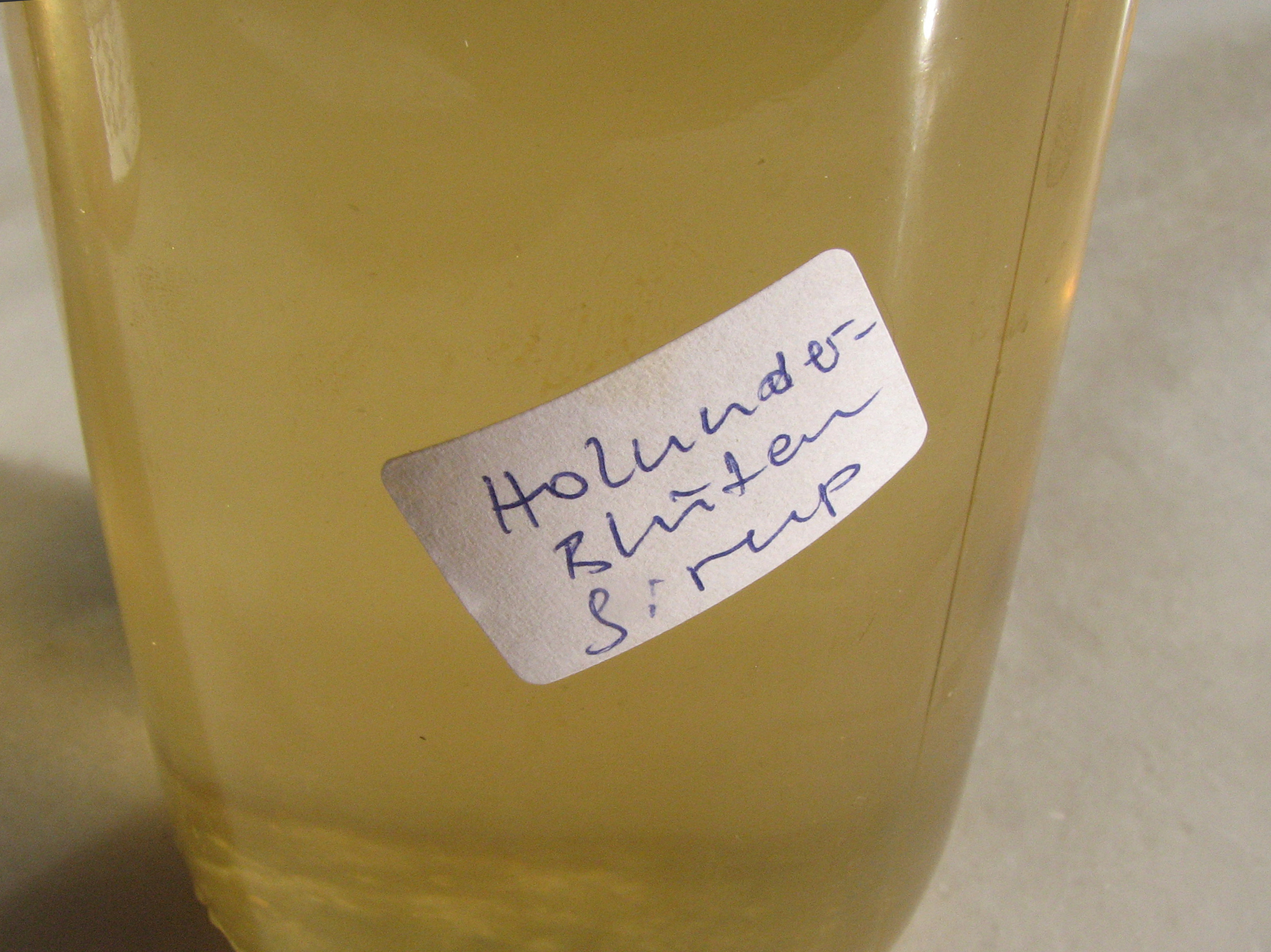 Holunderblütensirup