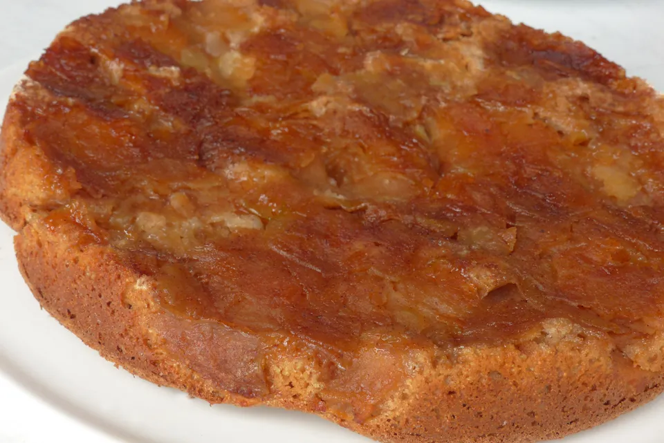 Apfelkuchen, kopfüber