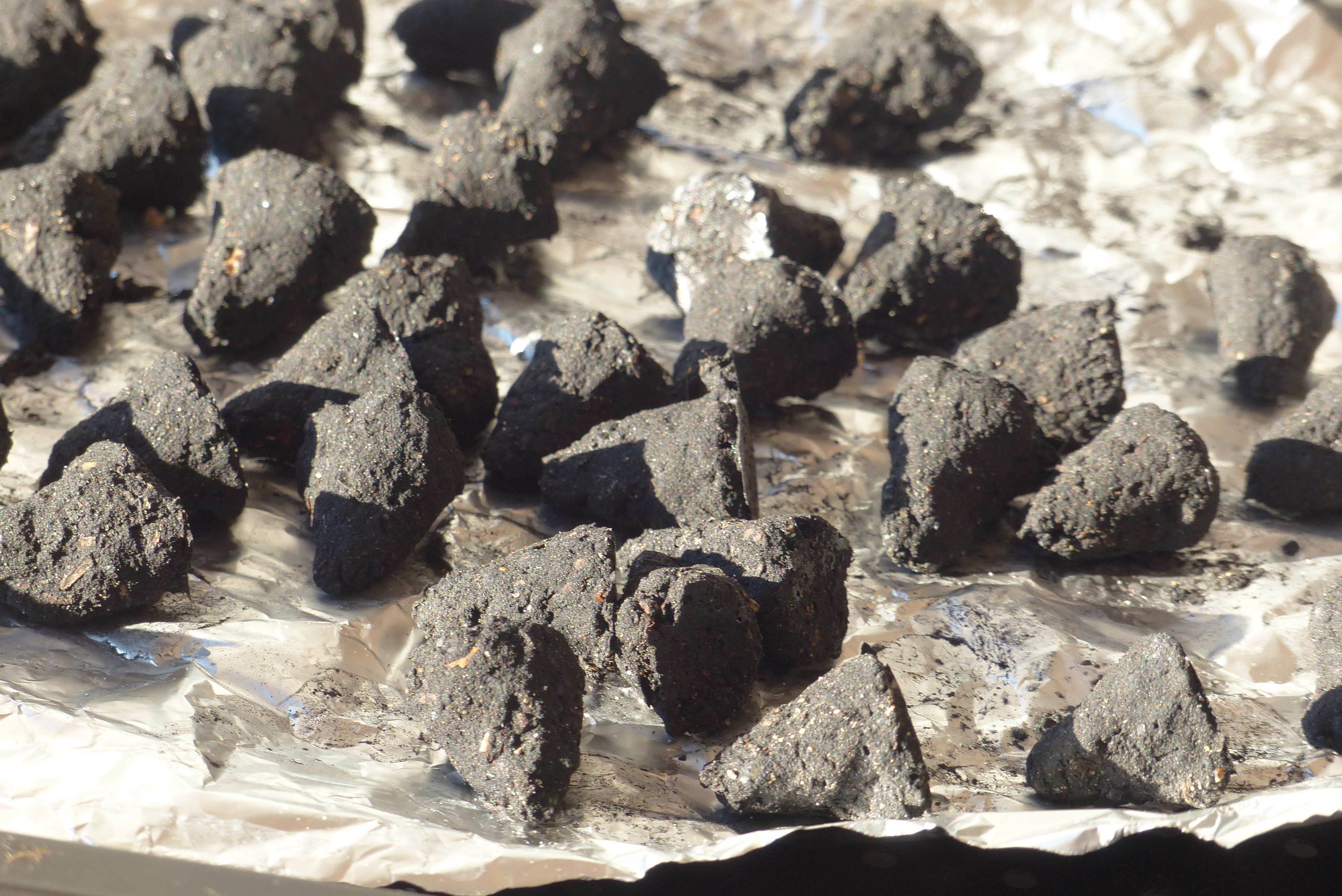 <p>Zum endgültigen Durchtrocknen werden die Kegel umgelegt.</p>