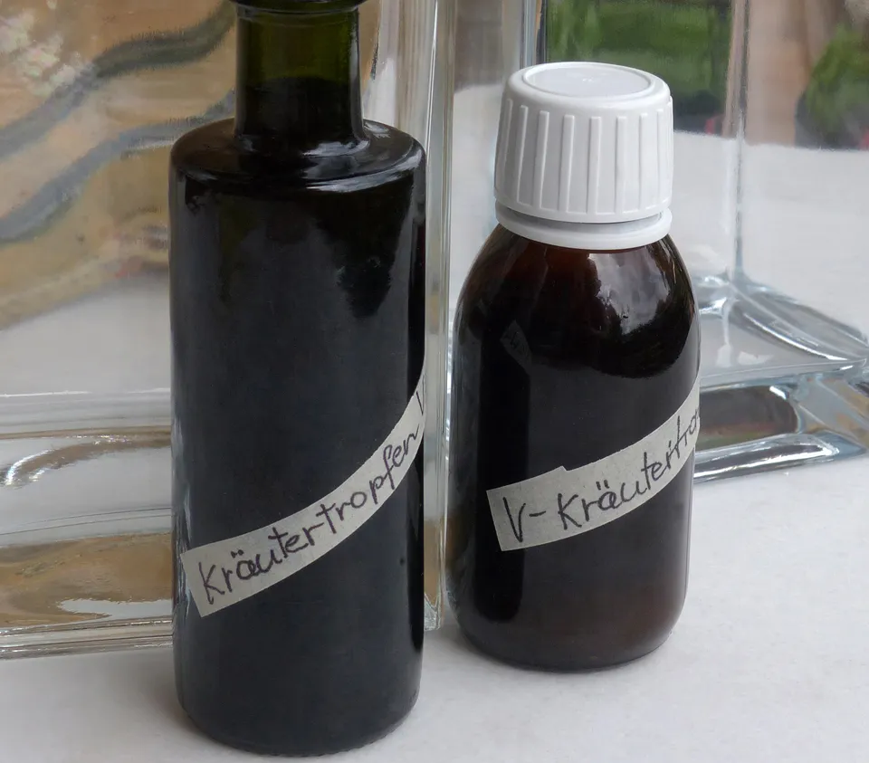 Kräutertropfen für die Verdauung