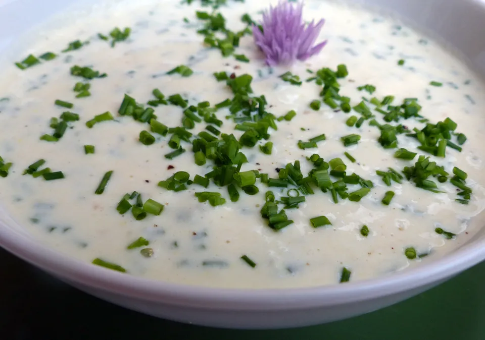 Schnittlauchsauce, die klassische aus Wien