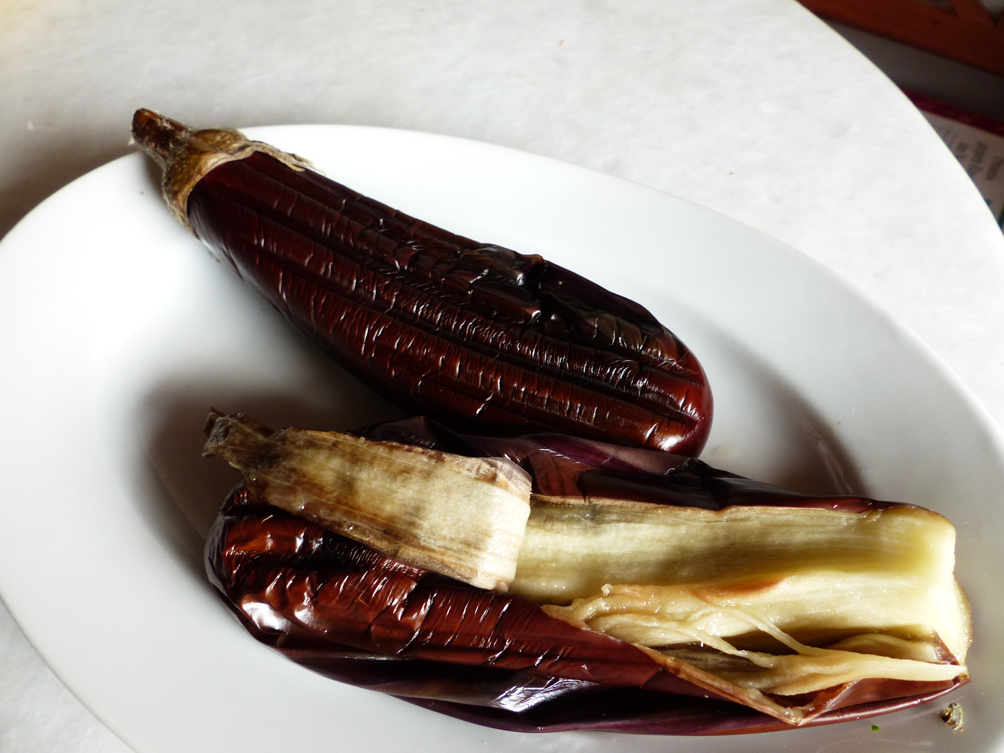 Auberginen-Sesam-Dip