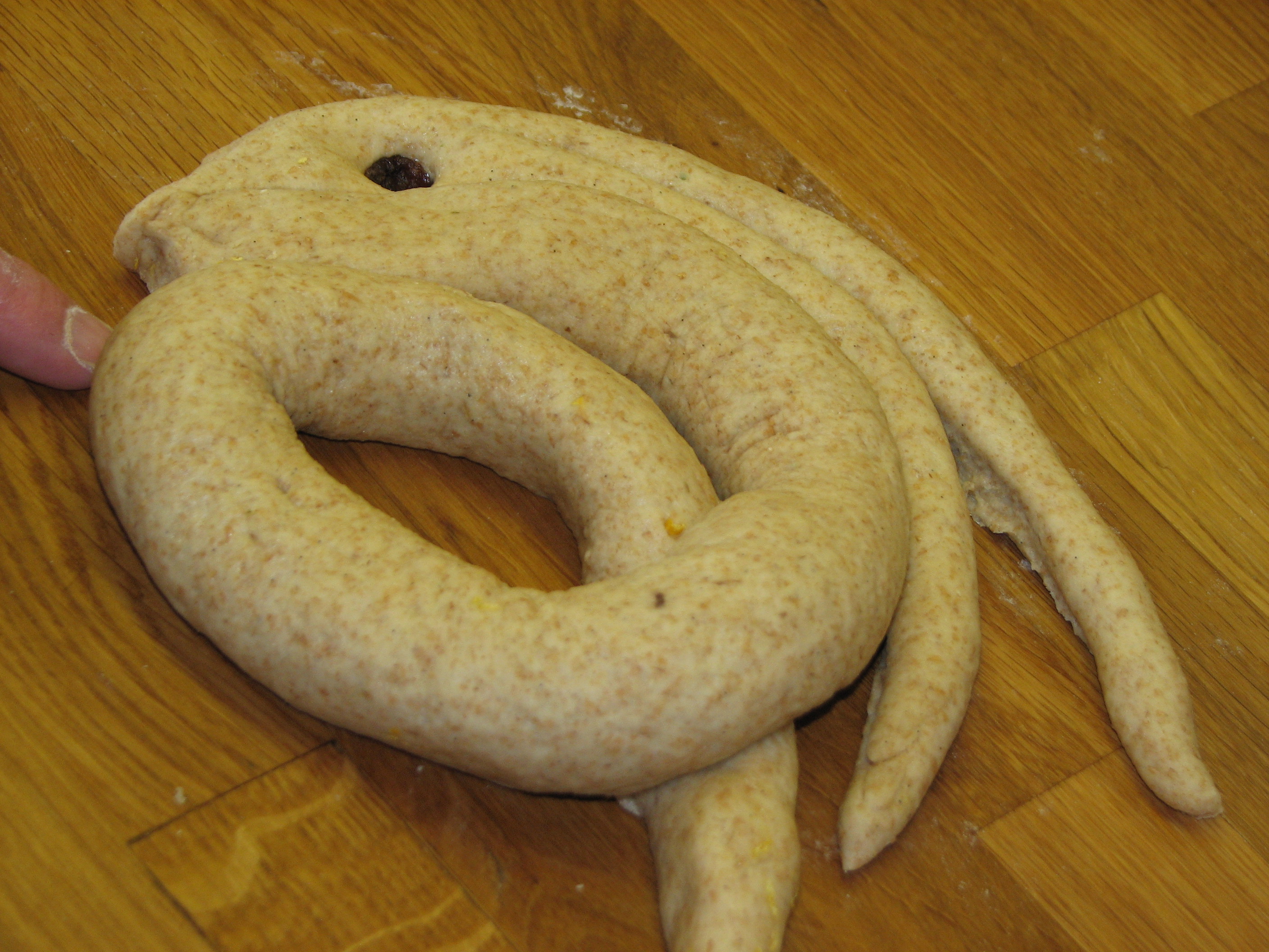 Osterhasen aus süßem Hefeteig