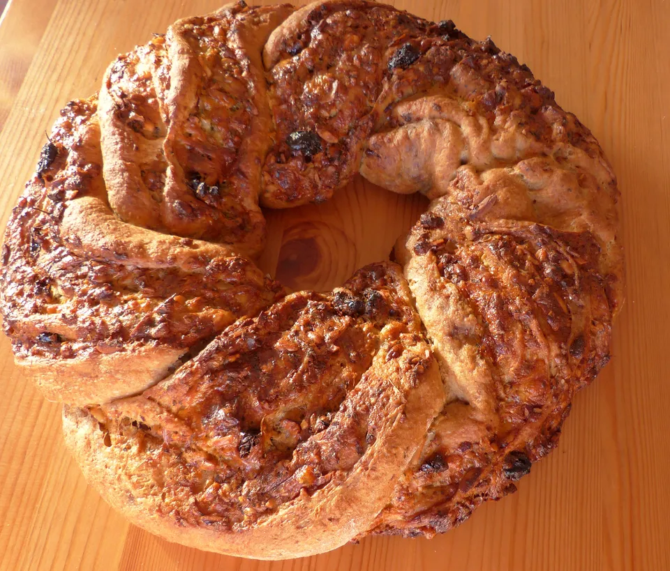 Brotkranz, vegetarisch gefüllt