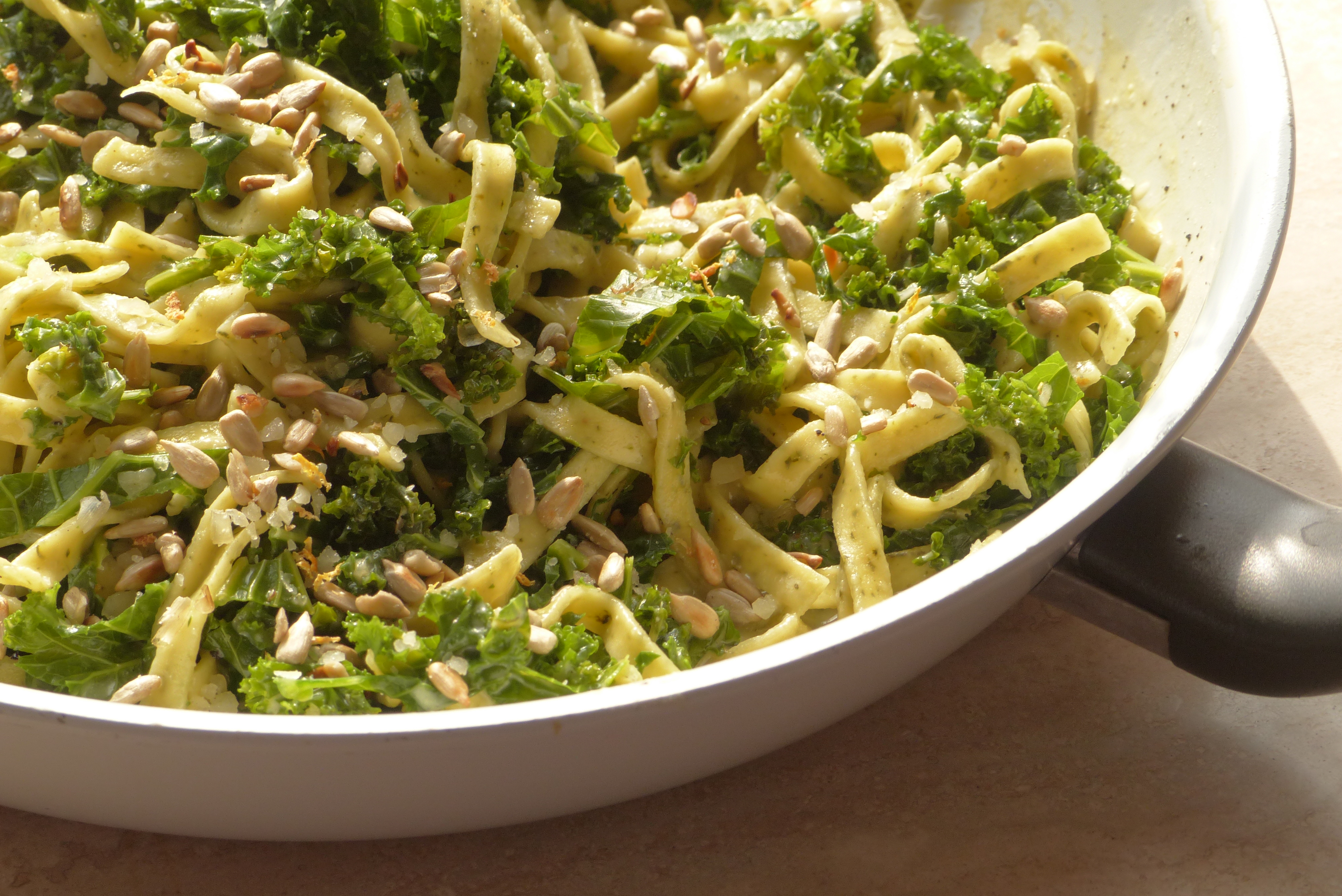 One-Pot-Pasta mit Grünkohl