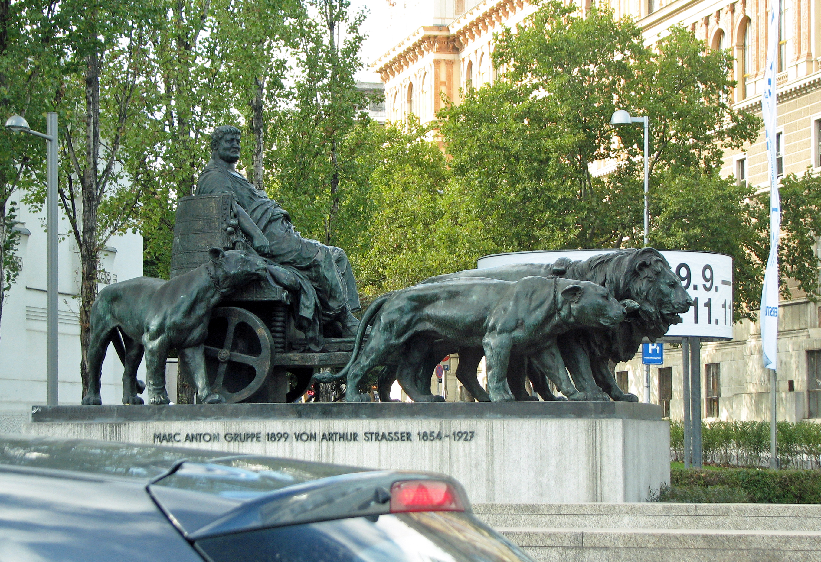 <p><span><span><span><a href=" https://de.wikipedia.org/wiki/Marcus_Antonius"> Marc Anton</a> auf Besichtigungstour? Schade, ohne Kleopatra ;)</span></span></span></p>