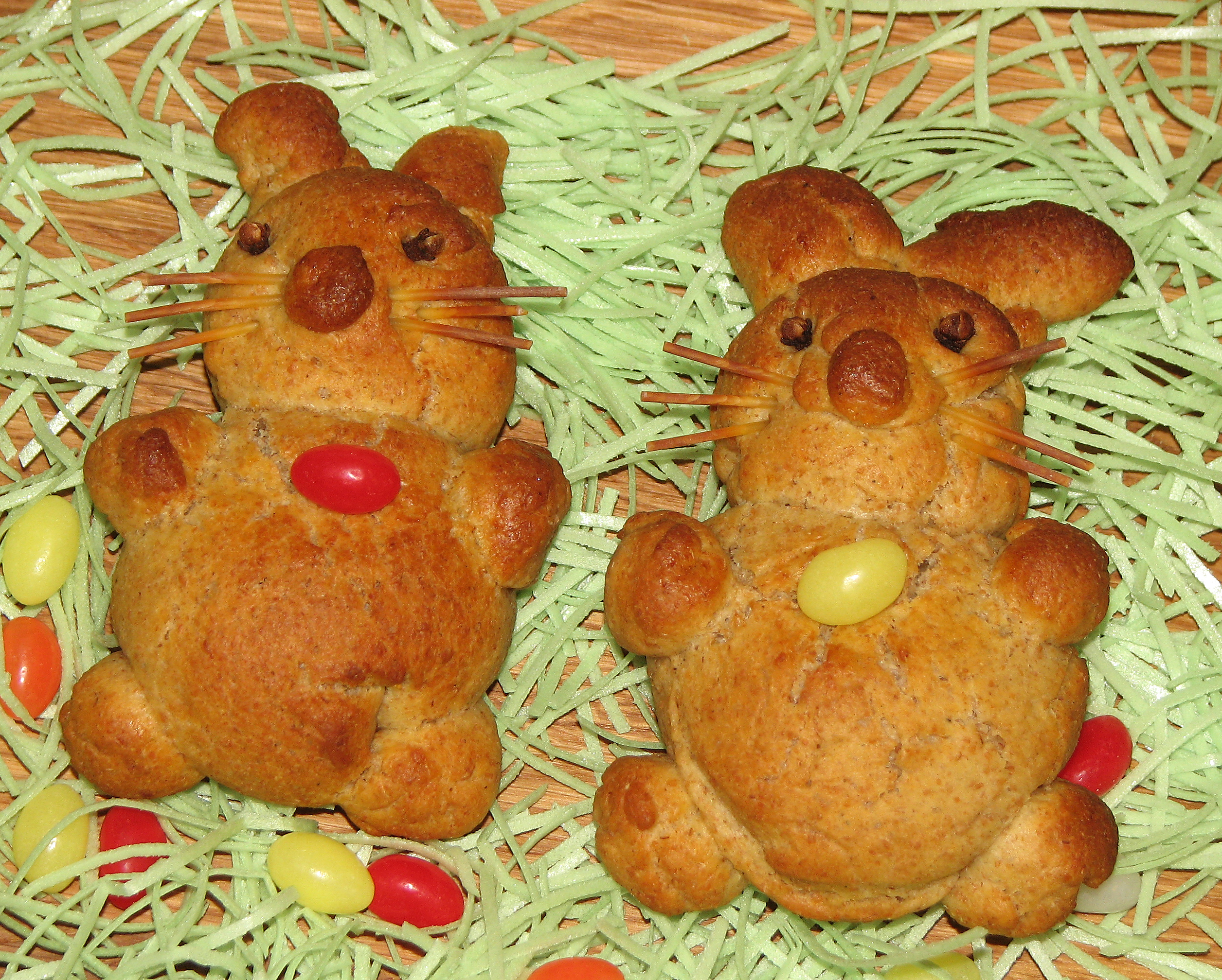 Osterhasen aus süßem Hefeteig