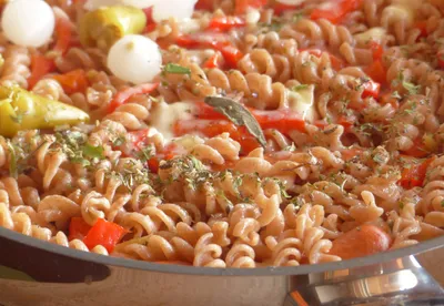 One-Pot-Pasta mit Spitzpaprika oder Zucchini