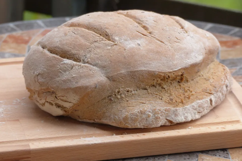 Brot aus dem Holzbackofen