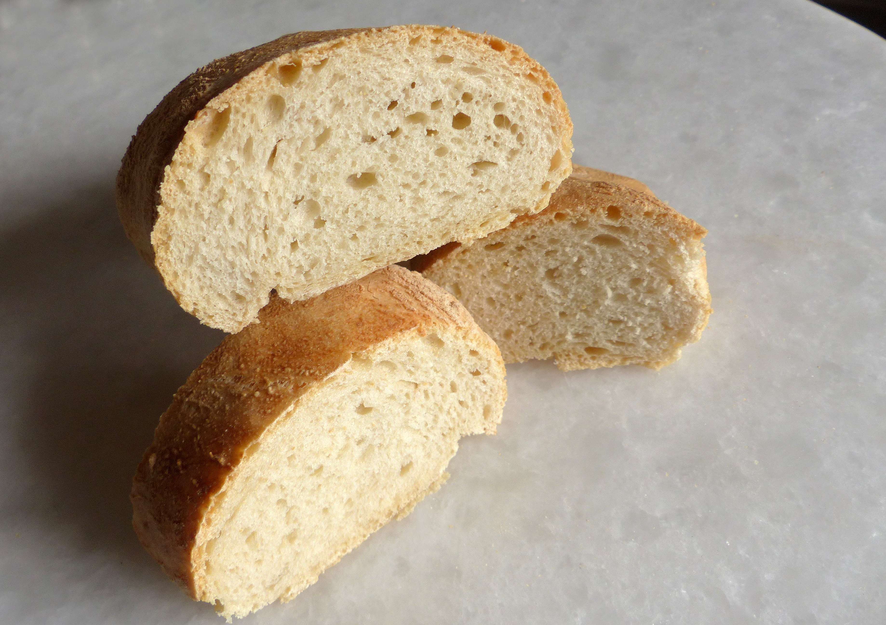 Mediterranes Weizenbrot, „Toskanabrot“