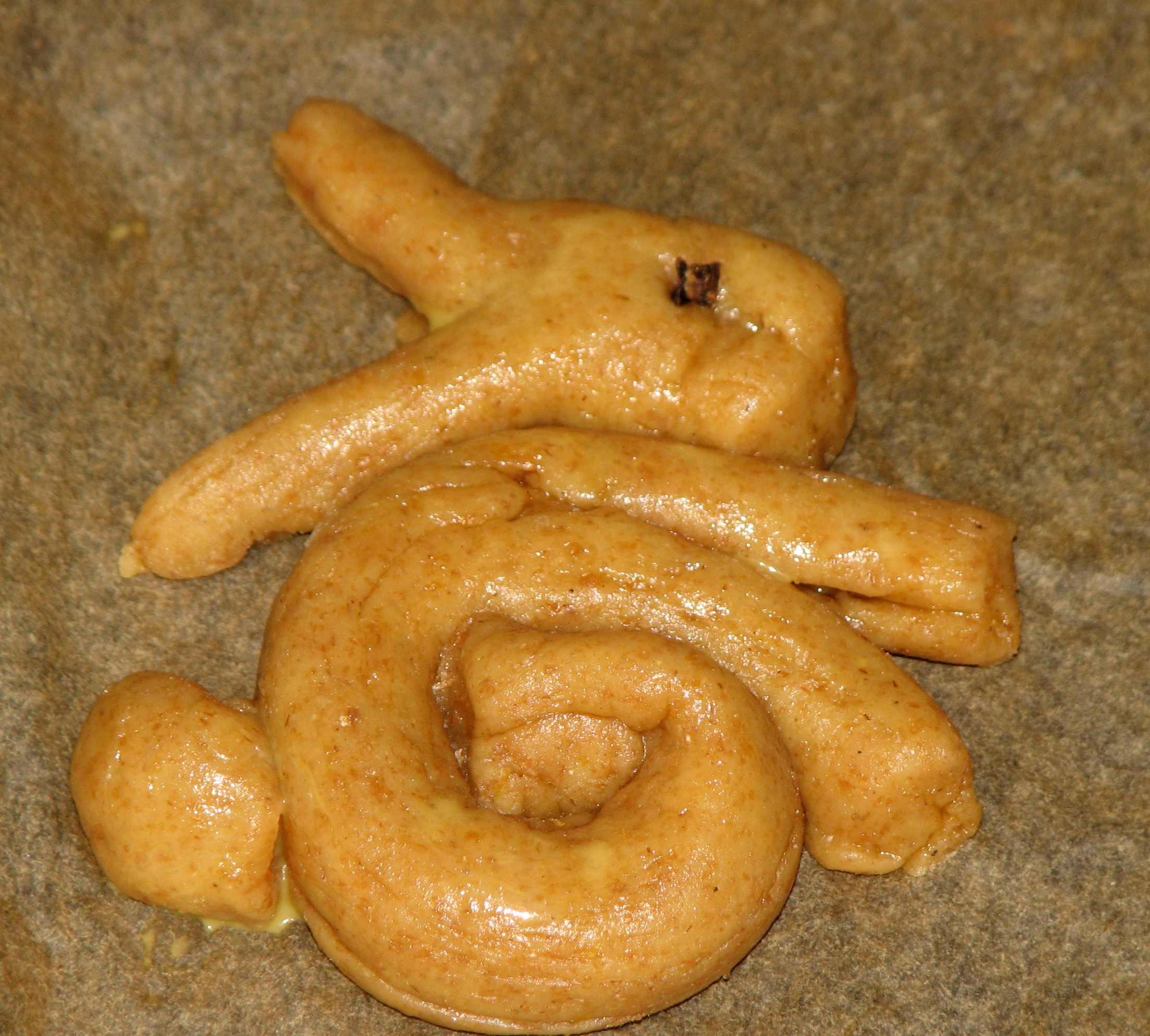 Osterhasen aus süßem Hefeteig