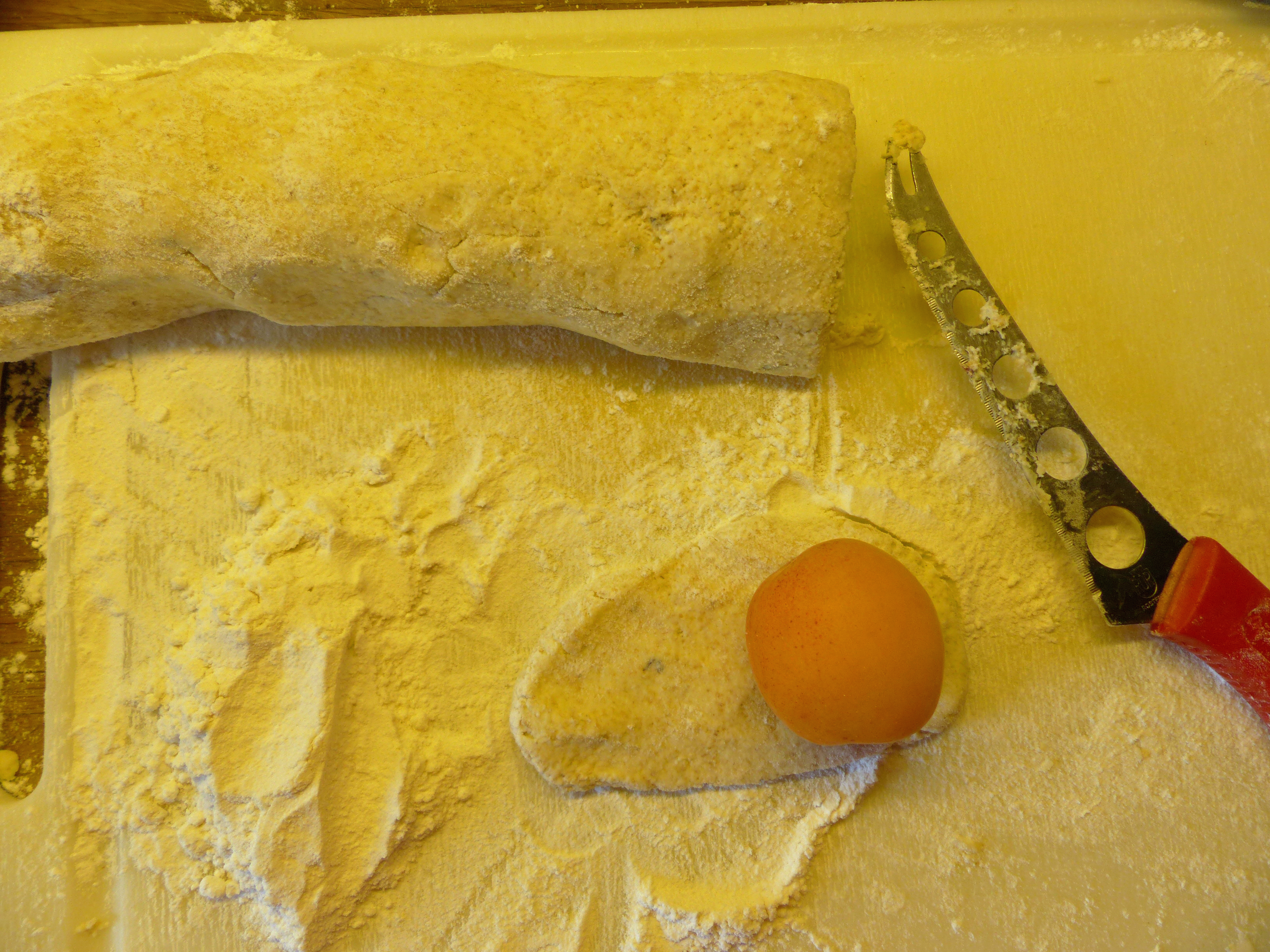 Marillenknödel, Zwetschkenknödel