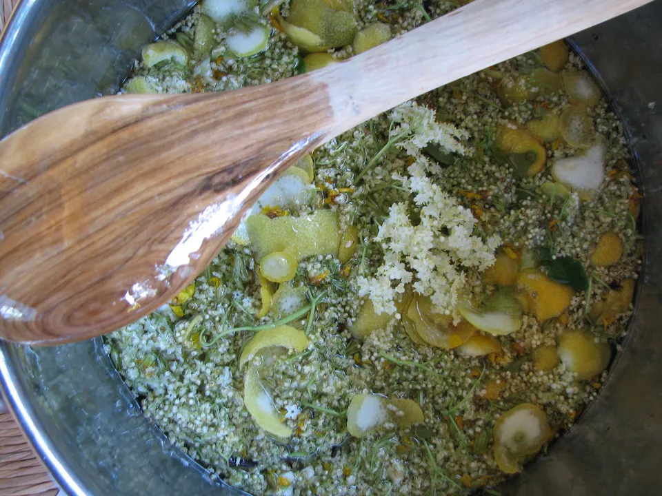 Holunderblütensirup