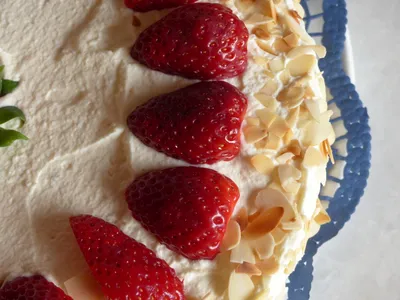 Erdbeer-Joghurttorte, schnelle, ohne Backen