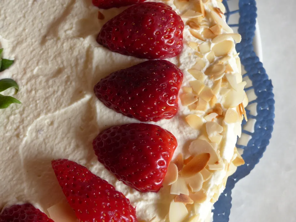 Erdbeer-Joghurttorte, schnelle, ohne Backen