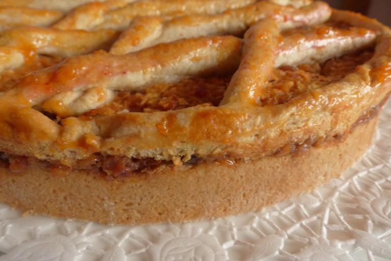 Apfelkuchen mit Gitter, ohne Ei.